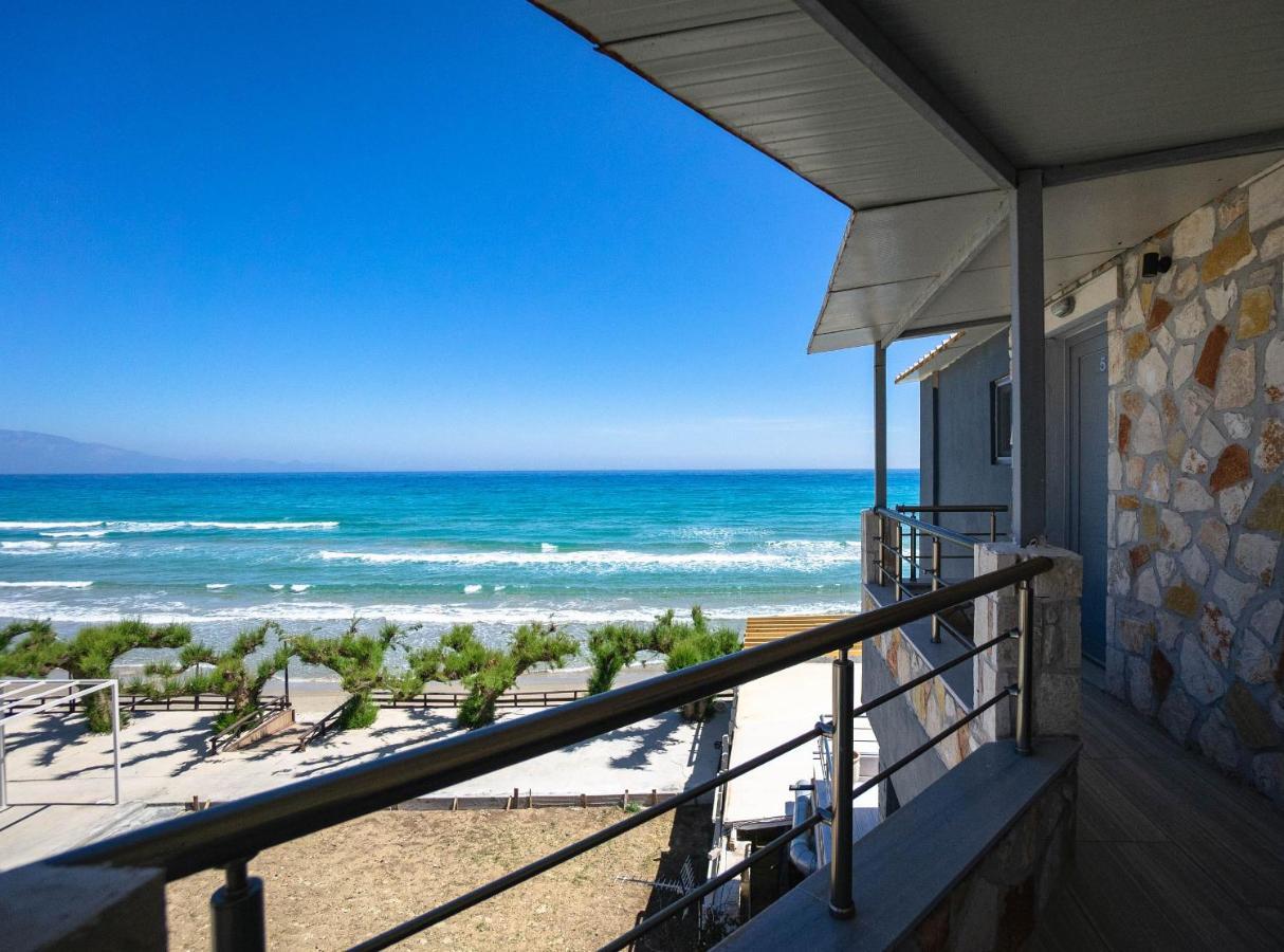 أليكيس Golden Dolphin Studios & Apartments المظهر الخارجي الصورة