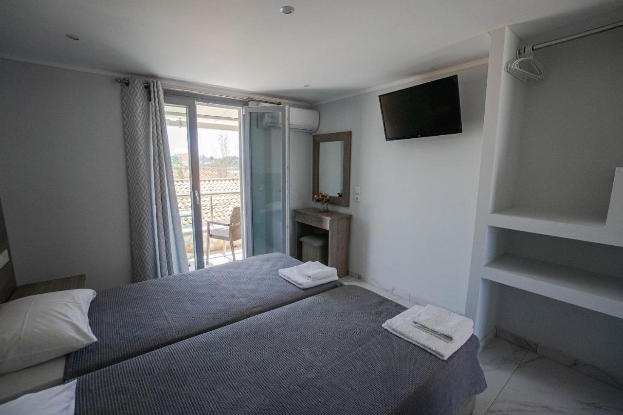 أليكيس Golden Dolphin Studios & Apartments المظهر الخارجي الصورة